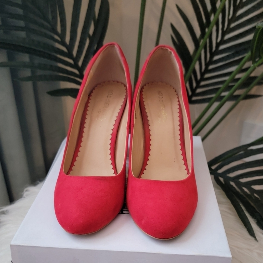 Candy Apple Red Suede Block Heels - Women's Size 9